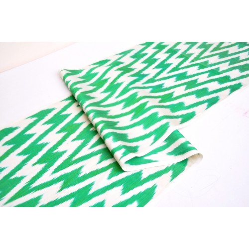 Зеленая ткань зиг-заг