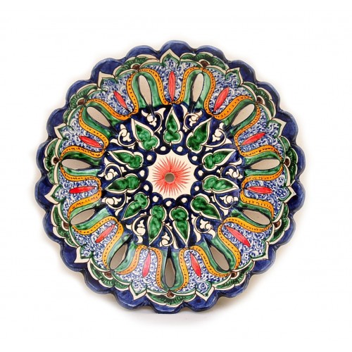 Декоративная тарелка с рифлеными краями    